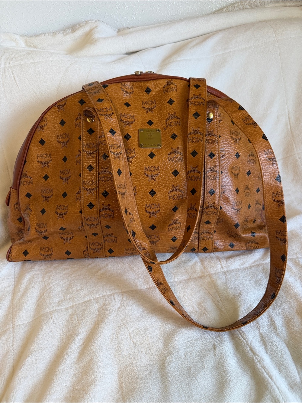 MCM Large Cognac Visetos
Monogram Dome Shoulder Bag with Gold Plaque authentic